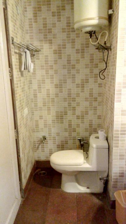 2Bhk Comfortable Furnished Serviced Apartments In Hauz Khas - Woodpecker Apartments New Delhi Exterior foto