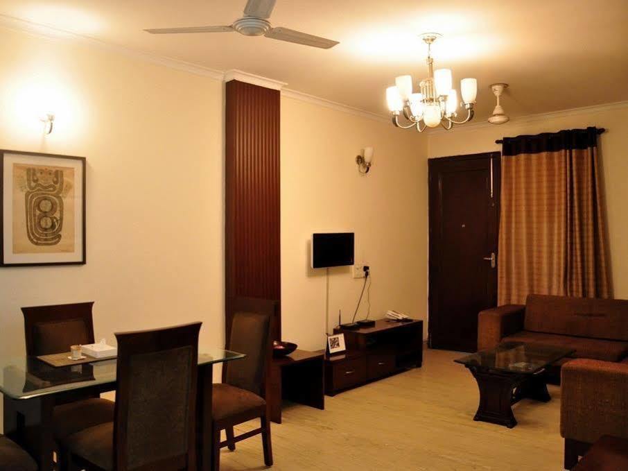2Bhk Comfortable Furnished Serviced Apartments In Hauz Khas - Woodpecker Apartments New Delhi Exterior foto