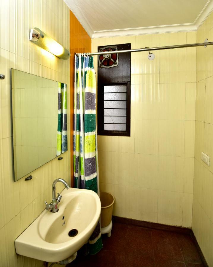 2Bhk Comfortable Furnished Serviced Apartments In Hauz Khas - Woodpecker Apartments New Delhi Exterior foto