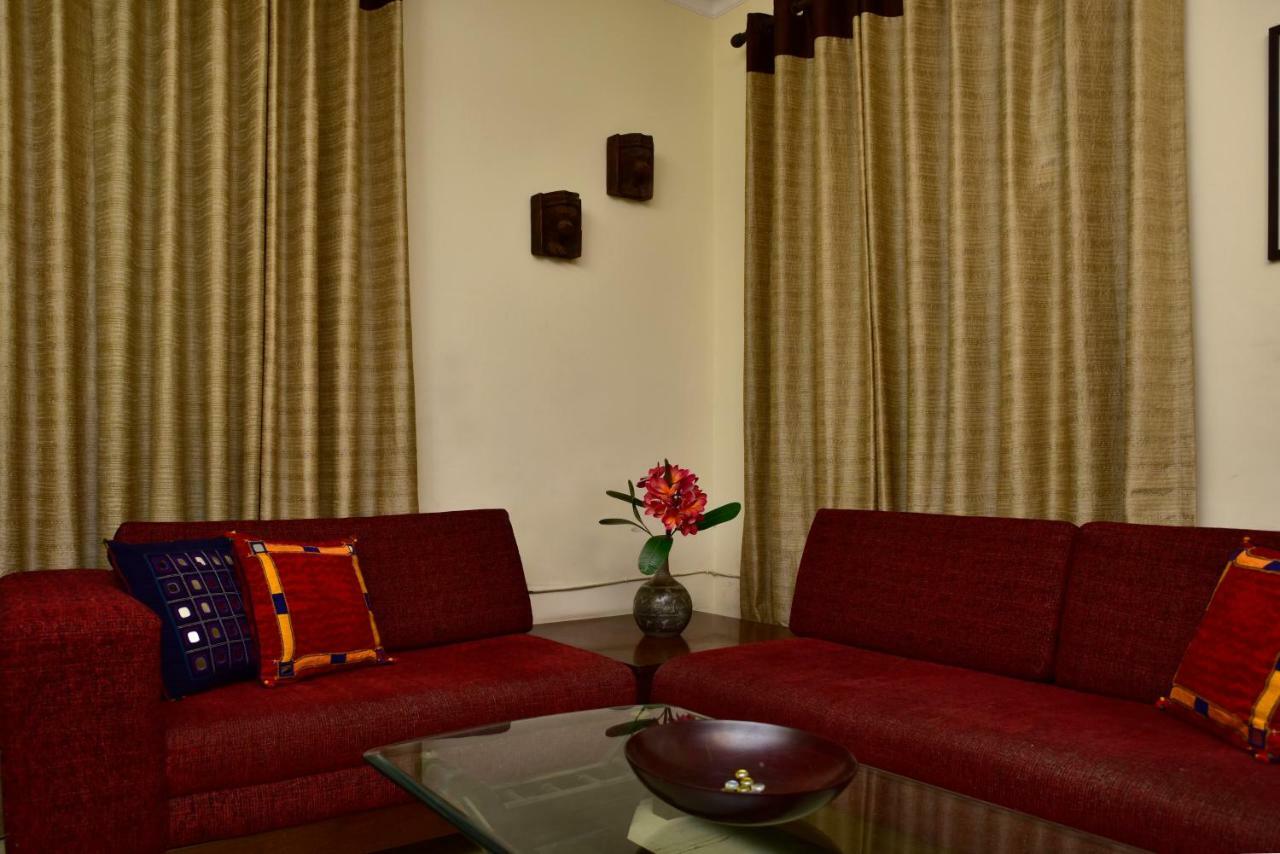 2Bhk Comfortable Furnished Serviced Apartments In Hauz Khas - Woodpecker Apartments New Delhi Exterior foto